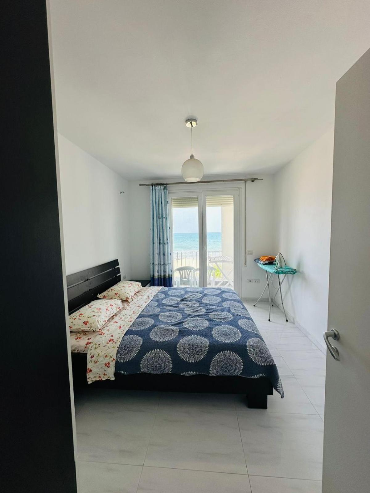 Deja Blue * Durrës